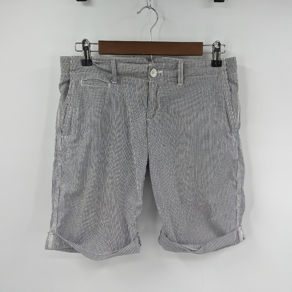 GAP Flat Front Cuffed Shorts - Picture 1 of 6